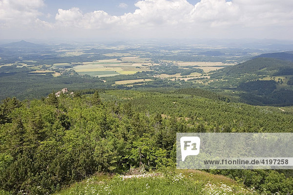 Blick vom Jested  Jeschken  1012 m  Liberec  Reichenberg  Tschechien
