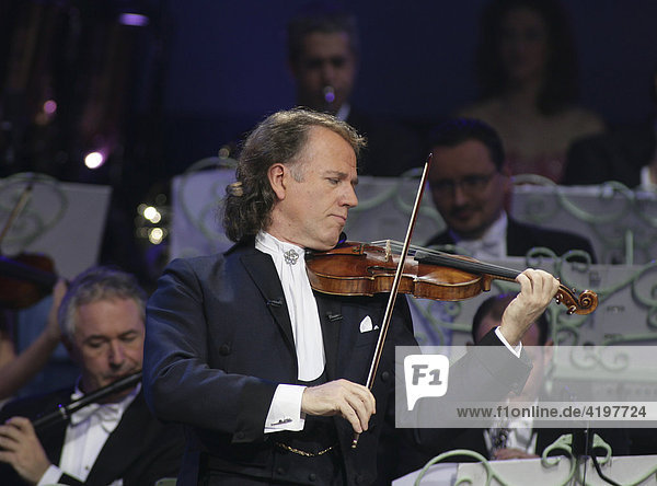 The dutch violonist ANdre Rieu in a concert in koblenz on january 12.2007