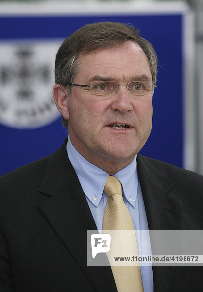 Bundesverteidigungsminister Dr.Franz Josef Jung (CDU)