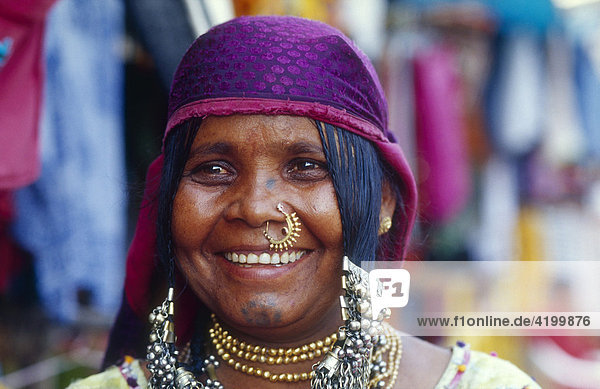 Portrait einer Ladenbesitzerin in Palolem  Goa  Indien