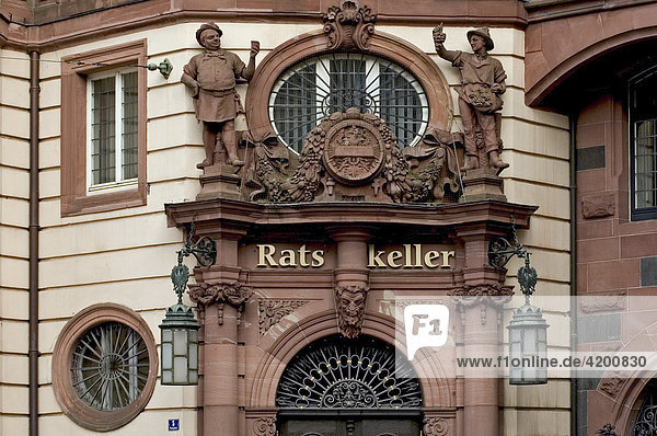 Detail of facade  entrance of the Ratskeller  townhall of Frankfurt/Main  Hesse  Germany  Europe