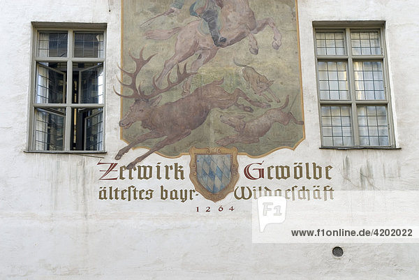 Das Zerwirk eines der ältesten Gebäude aus dem 13ten Jahrhundert ist heute ein Restaurant München Bayern Deutschland