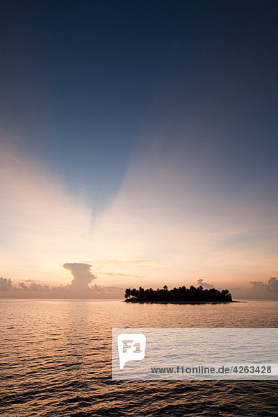 Maadaugalla Island  North Huvadhu-Atoll  Malediven