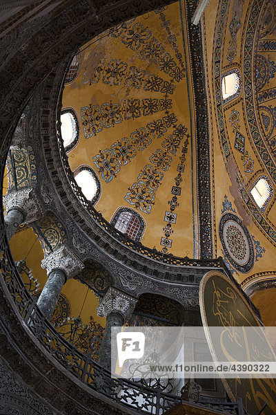 Türkei  Istanbul  Hagia Sophia  Aya Sofya  Moschee  Minarett  Museum  Türkisch  Islam  Islamisch  Moslem  UNESCO  Welterbe  inne