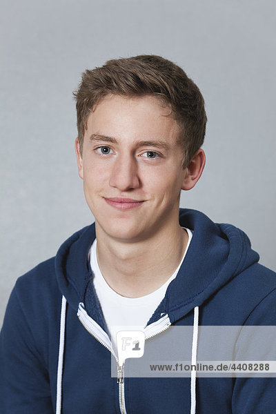 Teenager Junge lächelnd  Portrait