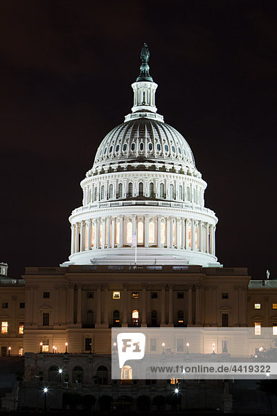 Hauptstadt der Vereinigten Staaten bei Nacht  Washington DC  USA