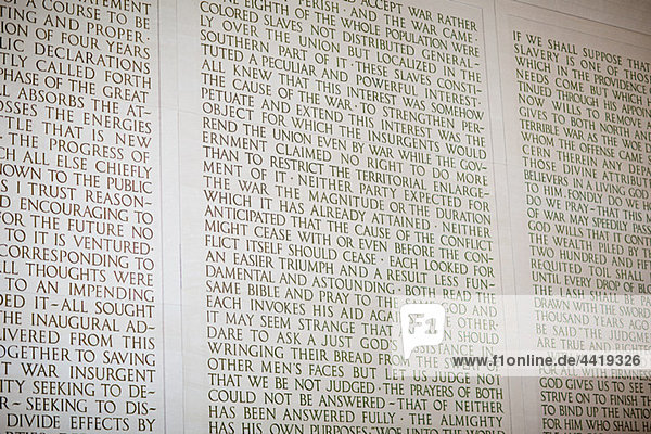 Inschrift am Lincoln Memorial  Washington DC  USA