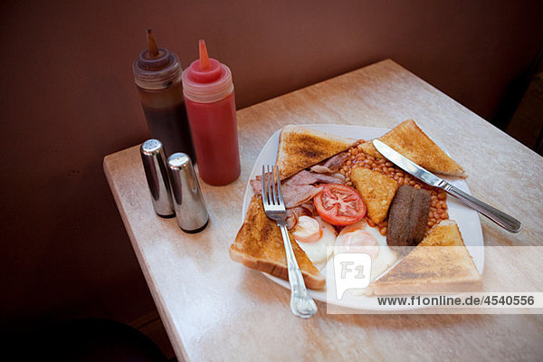 English breakfast on a cafe table