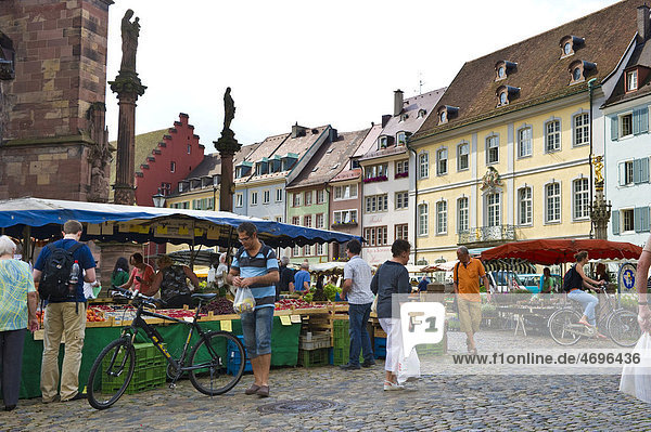 Muenstermarkt square  Freiburg im Breisgau  Baden-Wuerttemberg  Germany  Europe