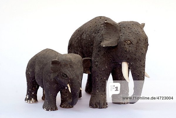 Sculpture of mother and child elephant India