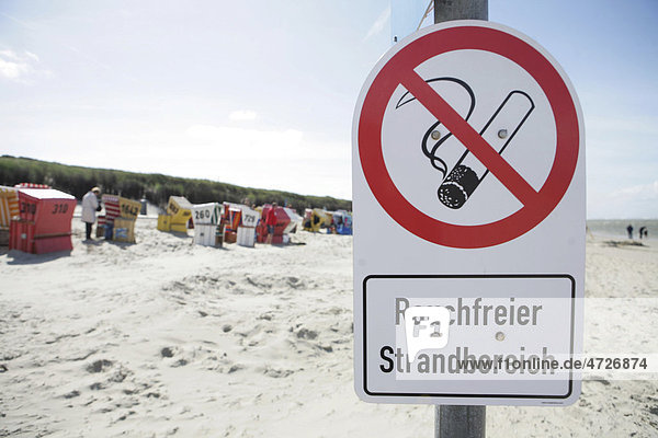 Smoke-free beach  sign  Langeoog island  East Frisian Islands  North Sea  Germany  Europe