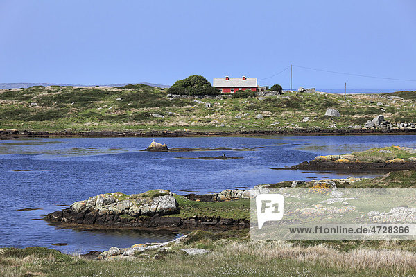 See und Landhaus nahe Cleggan  Connemara  County Galway  Republik Irland  Europa