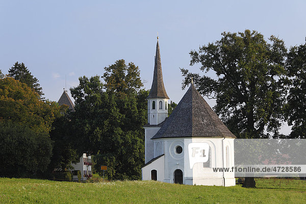 Kapelle St. Leonhard  Harmating  Gemeinde Egling  Oberbayern  Bayern  Deutschland  Europa