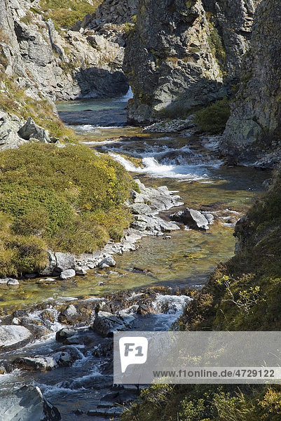 Bergbach in einer Klamm im Heutal  Schweiz  Europa