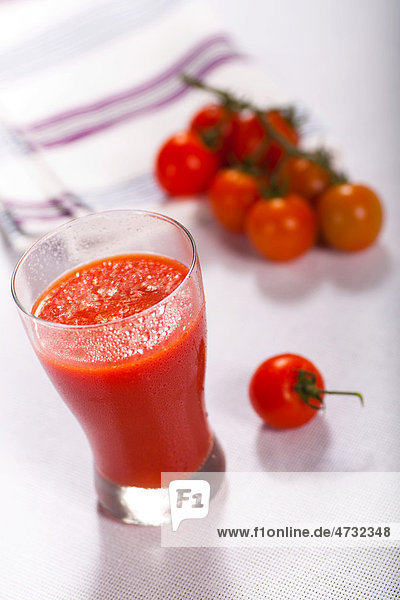 Tomato juice and tomatoes