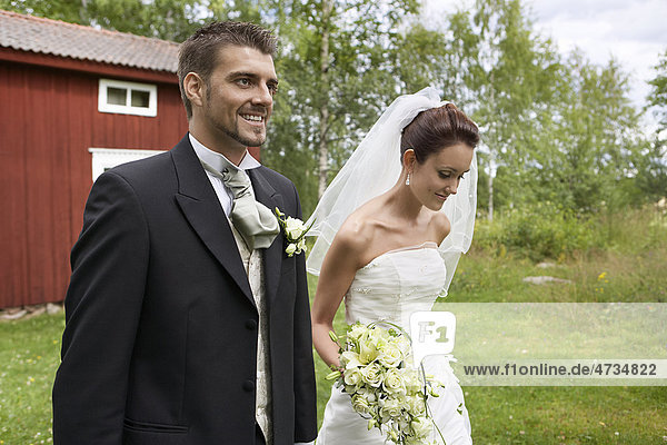 Braut und Bräutigam an ihrem Hochzeitstag