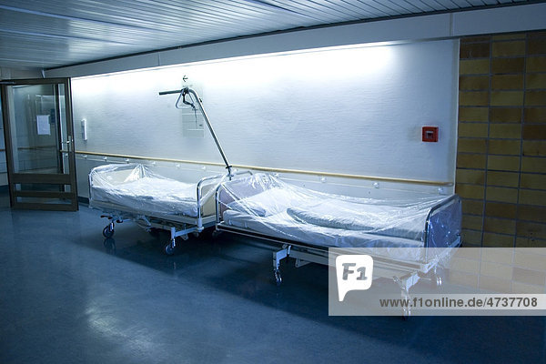 Krankenhausbett im Krankenhaus  Berlin  Deutschland  Europa