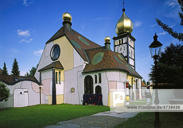 Pfarrkirche St. Barbara von Friedensreich Hundertwasser  1988  Bärnbach  Steiermark  Österreich  Europa