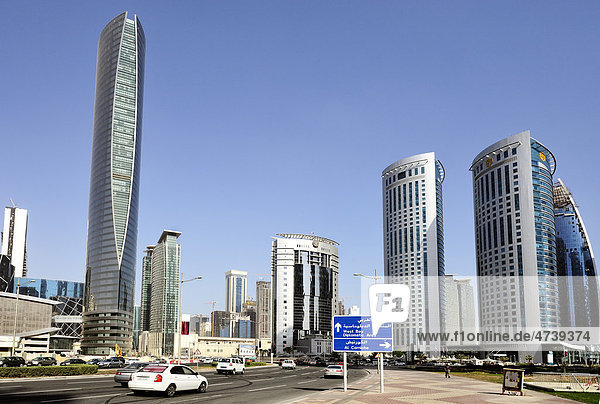 Bürogebäude an der Majlis Al Taawon Street  Doha  Emirat Katar  Qatar  arabische Halbinsel  Persischer Golf  Naher Osten  Asien