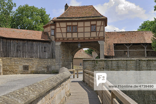Historische Stadtmauer am Rödertor  Rothenburg ob der Tauber  Bayern  Deutschland  Europa