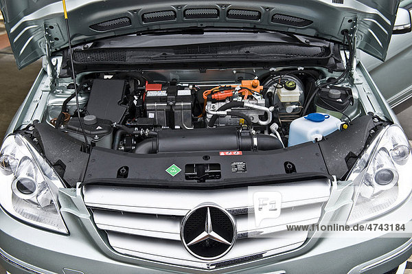 Wasserstoffbetriebenes Brennstoffzellenauto Mercedes B-Klasse zero emission  Elektromotor  Berlin  Deutschland  Europa