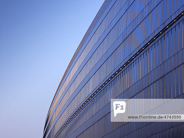 Facade of The Squaire  shopping centre with hotels and offices above ICE Fernbahnhof  Frankfurt Airport long distance railway station  Frankfurt am Main  Hesse  Germany  Europe