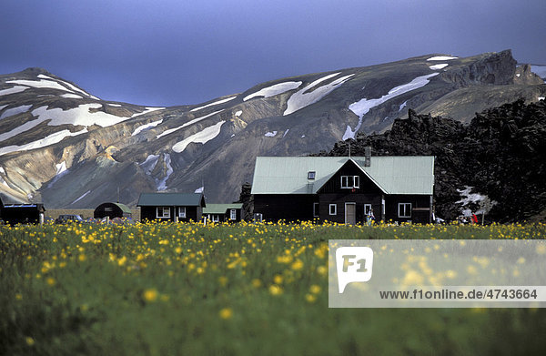 Die Wanderhütten von Landmannalaugar  Fjallabak  Hochland  Island  Europa