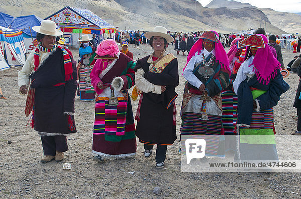 Traditionelles Festival der Stämme in Gerze im Westen von Tibet  Asien