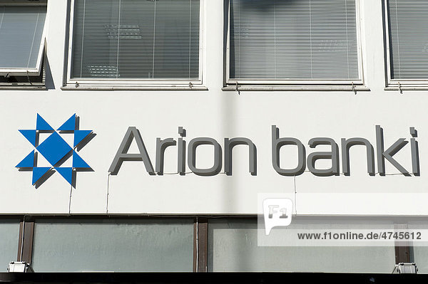 Haus  Fassade  Logo  Schriftzug  Bank  Arion Banki  früher Kaup_ing Banki  Kaupthing Bank  ReykjavÌk  Reykjavik  Õsland  Island  Skandinavien  Nordeuropa  Europa