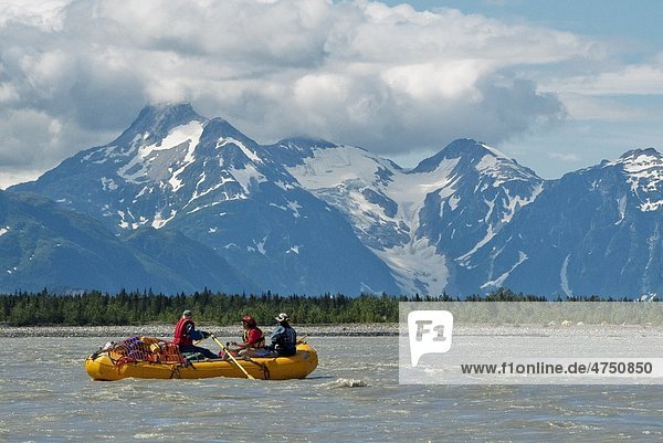 Rafters on the Tatshenshini River  Tatshenshini-Alsek Provincial Park  British Columbia  Canada  Summer