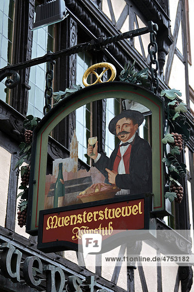 Hängeschild  Muensterstuewel Winstub  Weinstube  Straßburg  Elsass  Frankreich  Europa