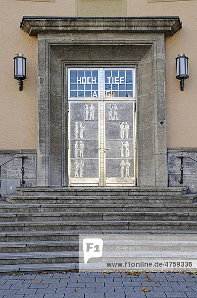 Tür  Eingang  Hochtief  Baudienstleister  Baugewerbe  Aktiengesellschaft  Essen  Nordrhein-Westfalen  Deutschland  Europa