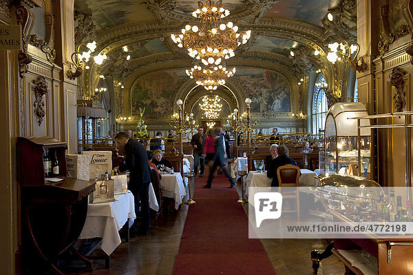 Le Train Bleu restaurant  interior  Lyon railway station  Paris  France  Europe