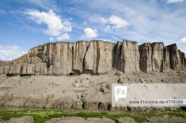 Cueva de las Manos  UNESCO Kulturerbe  mit dem Fluss RÌo Pinturas in Perito Moreno  Santa Cruz  Patagonien  Argentinien  Südamerika