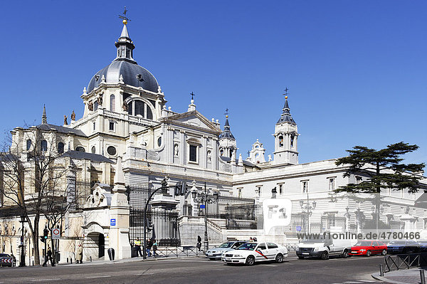 Santa MarÌa la Real de La Almudena  Kathedrale  Madrid  Spanien  Europa
