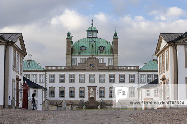 Fredensborg Slot  Schloss Fredensborg  Fredensborg  Seeland  Dänemark  Europa