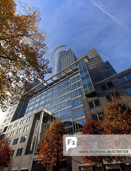 Der Westend Tower oder Kronenhochhaus  Zentrale der DZ Bank  Frankfurt  Hessen Deutschland  Europa