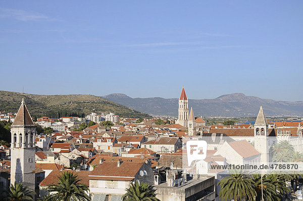 Blick über die Stadt  Altstadt  Trogir  Republik Kroatien  Europa