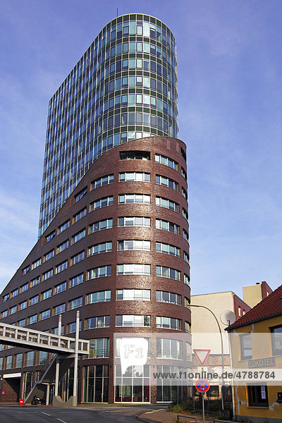 Modernes Bürogebäude Channel Tower  Channel Harburg  höchstes Gebäude  Stadtteil Harburg  Hansestadt Hamburg  Deutschland  Europa