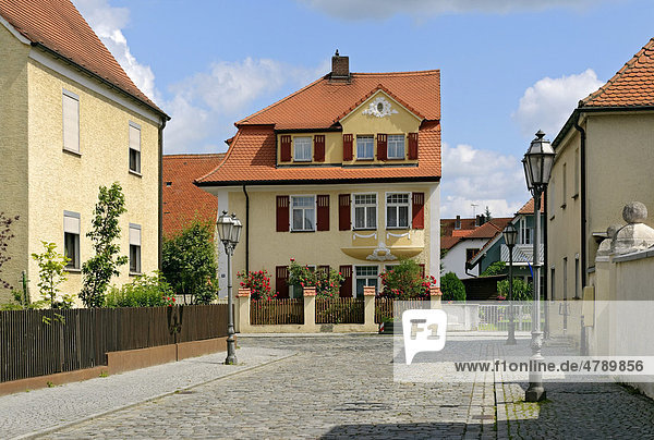 Ein halbes Haus  Höchstadt an der Aisch  Franken  Bayern  Deutschland  Europa