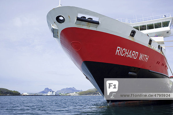 Bug des Hurtigruten Kreuzfahrtschiffes MS Richard With  Bodo  Norwegen  Skandinavien  Europa