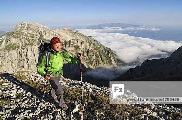 Mountain climber on Corno Grande  Campo Imperatore  Gran Sasso National Park  Abruzzo  Italy  Europe