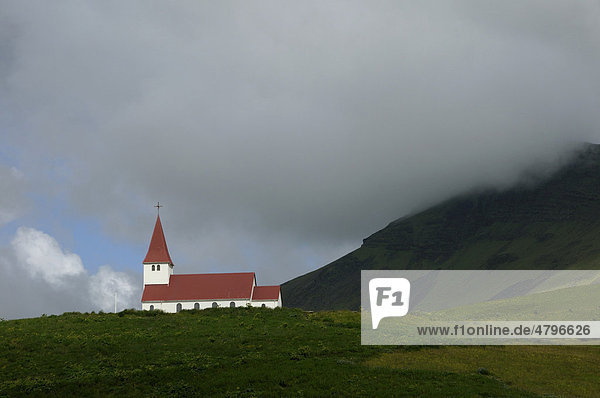 Kirche von Vik  Island  Europa