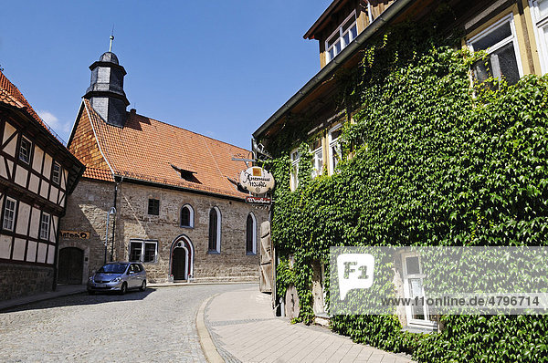 Gasthaus und Antoniuskapelle in der historischen Altstadt der Stadt Mühlhausen  Unstrut-Hainich-Kreis  Thüringen  Deutschland  Europa