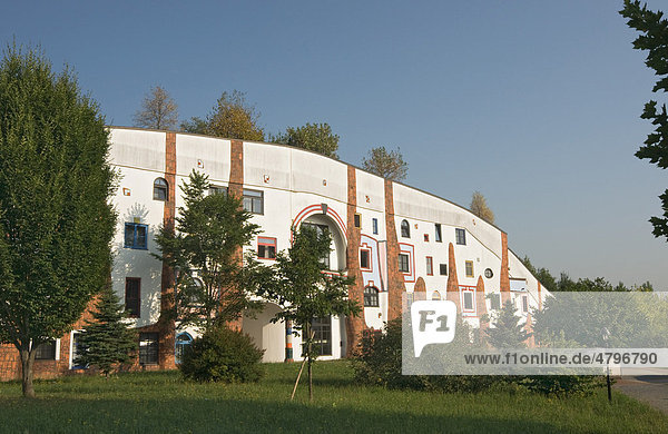 Ziegelhaus im Rogner Bad Blumau-Hotelkomplex  von Architekt Friedensreich Hundertwasser gestaltet  Kurstadt Bad Blumau  Steiermark  Österreich  Europa