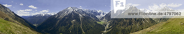 Stubaier Alpen  von Sonnbergalm oberhalb von St. Sigmund aus gesehen  Sellraintal  Tirol  Österreich  Europa