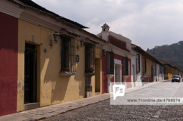Gebäude aus der Kolonialzeit  Antigua  Guatemala  Zentralamerika