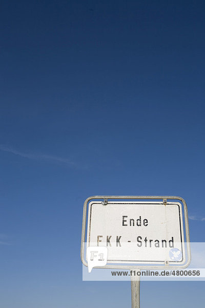 Schild  Ende des FKK-Bereichs am Strand
