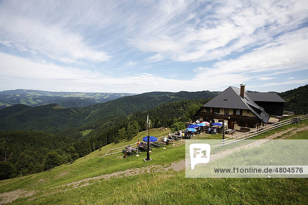 Höfner Hütte bei Kirchzarten im Schwarzwald  Baden-Württemberg  Deutschland  Europa