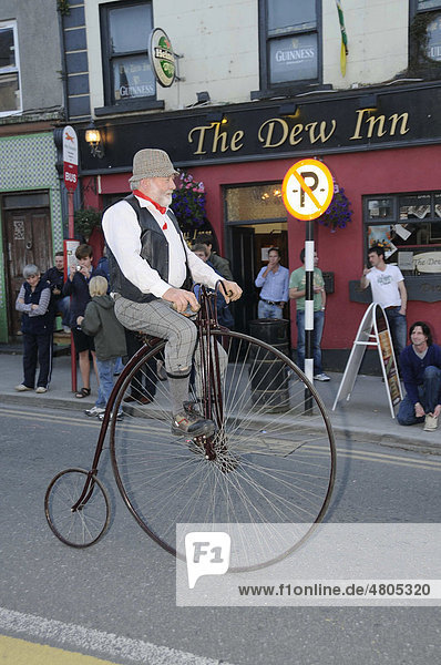 Penny-farthing  folklore at the Fleadh Cheoil 2009  the largest festival of traditional music in Tullamore  County Offaly  Midlands region  Republic of Ireland  Europe